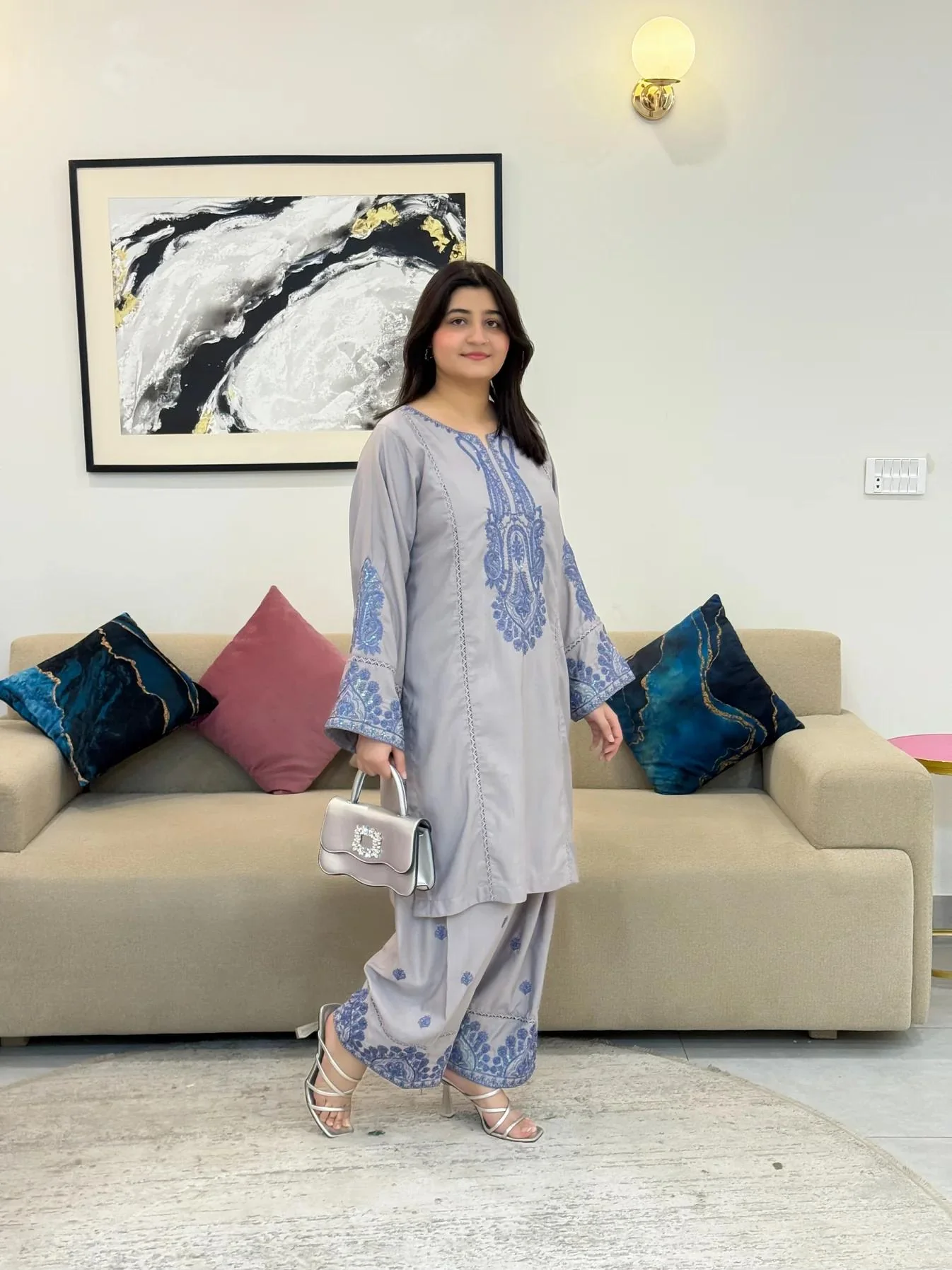 ALIYA EMB SET ( FARSHI SHALWAR ) - Image 2
