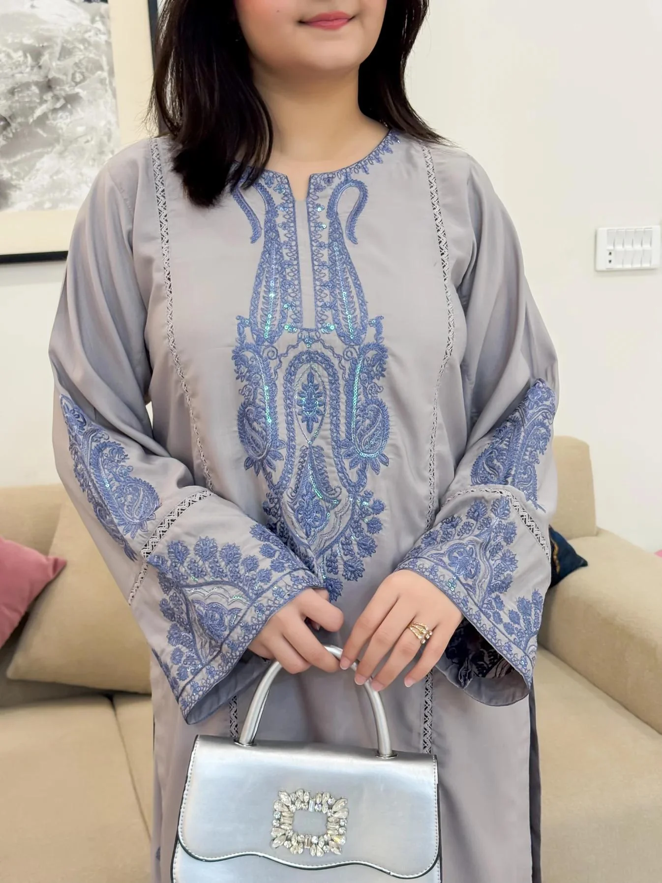 ALIYA EMB SET ( FARSHI SHALWAR ) - Image 3