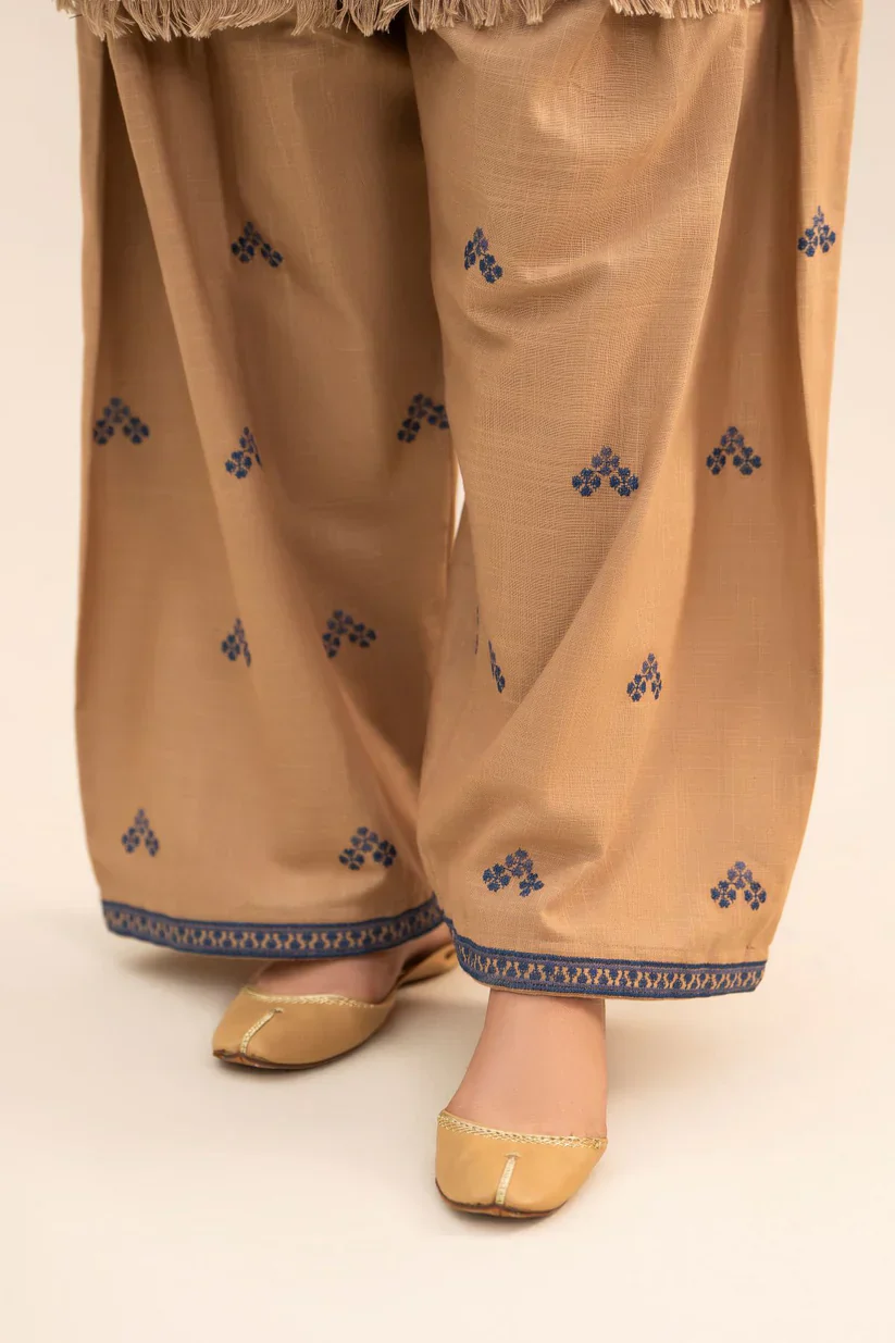 REEZA LAWN SET( FARSHI SHALWAR ) - Image 2