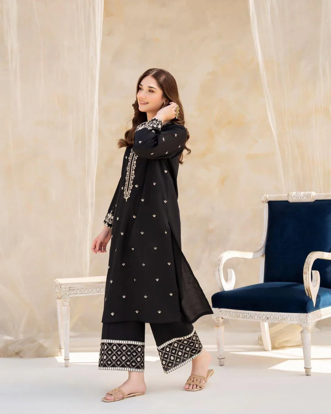 BLACK GULAB EMB 2PC SET - Image 3