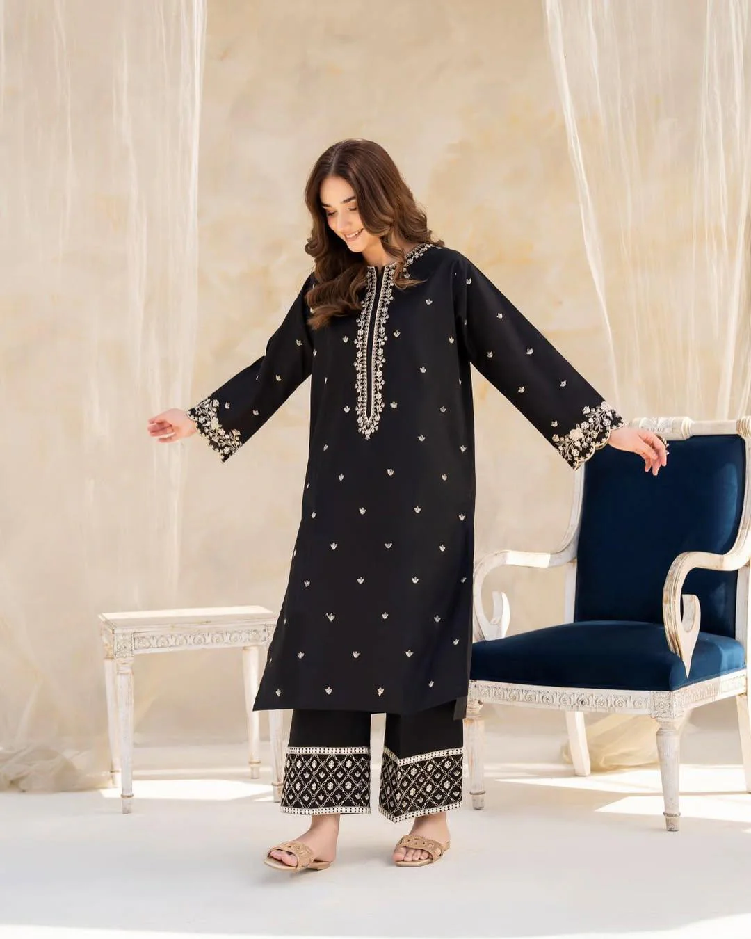 BLACK GULAB EMB 2PC SET - Image 4