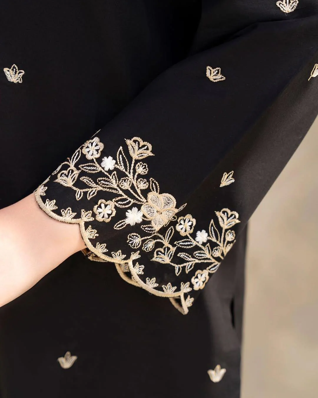 BLACK GULAB EMB 2PC SET - Image 5