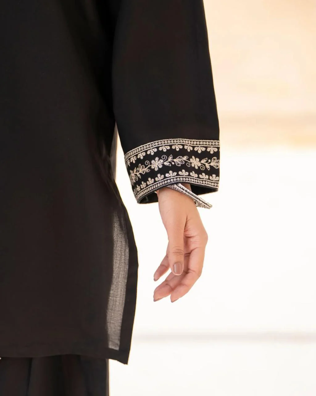 BLACK SAJAL SET ( FARSHI SHALWAR ) - Image 4