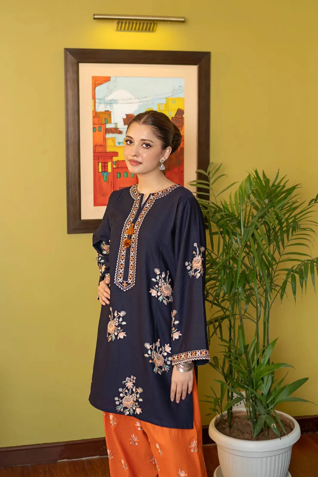 CHAND 2PC ( FARSHI SHALWAR )