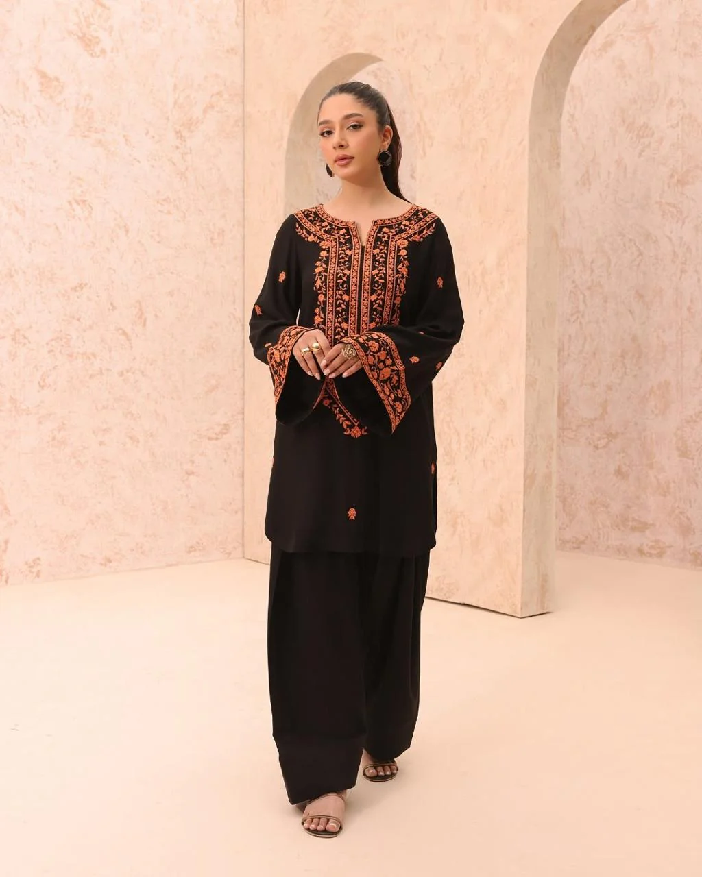 SOFIA LUXURY 2PC - Image 3