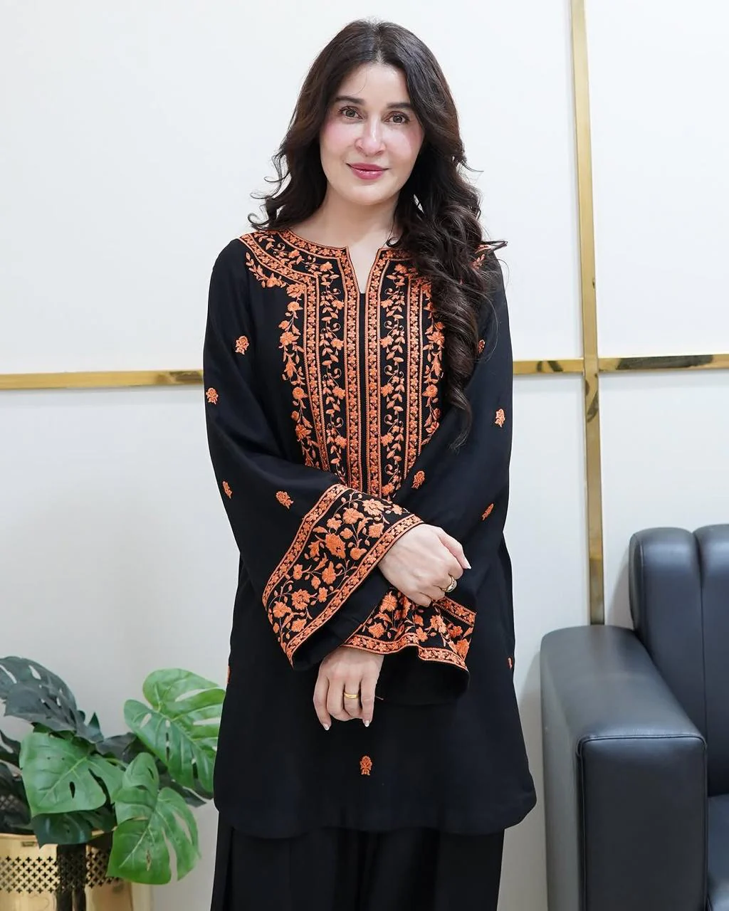 SOFIA LUXURY 2PC - Image 4