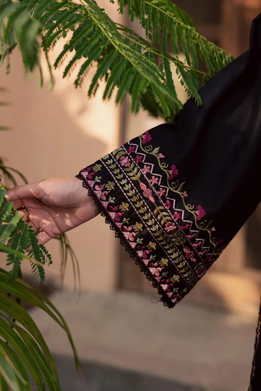 EMAAN LAWN 3PC - Image 6