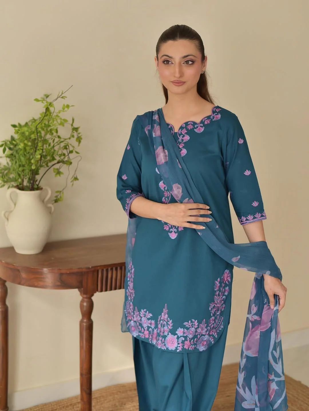 EZMA 3PC ( FARSHI SHALWAR ) - Image 3