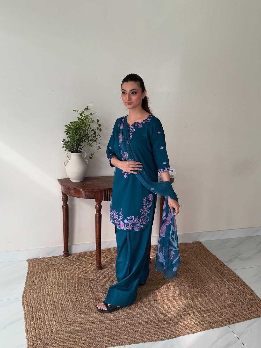 EZMA 3PC ( FARSHI SHALWAR ) - Image 4