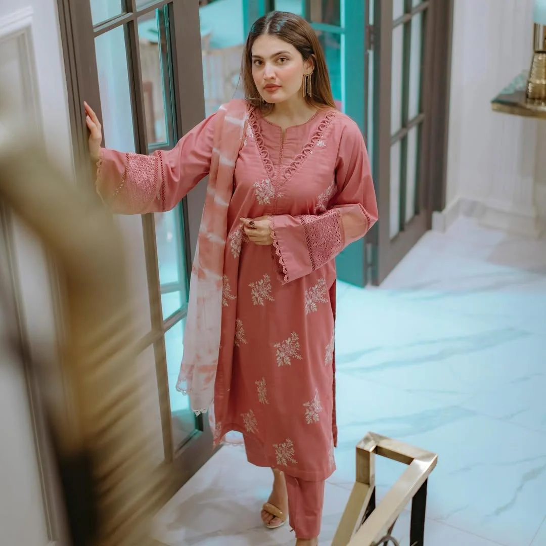 EID SPECIAL HORIYA LAWN CO-ORD SET - Image 4