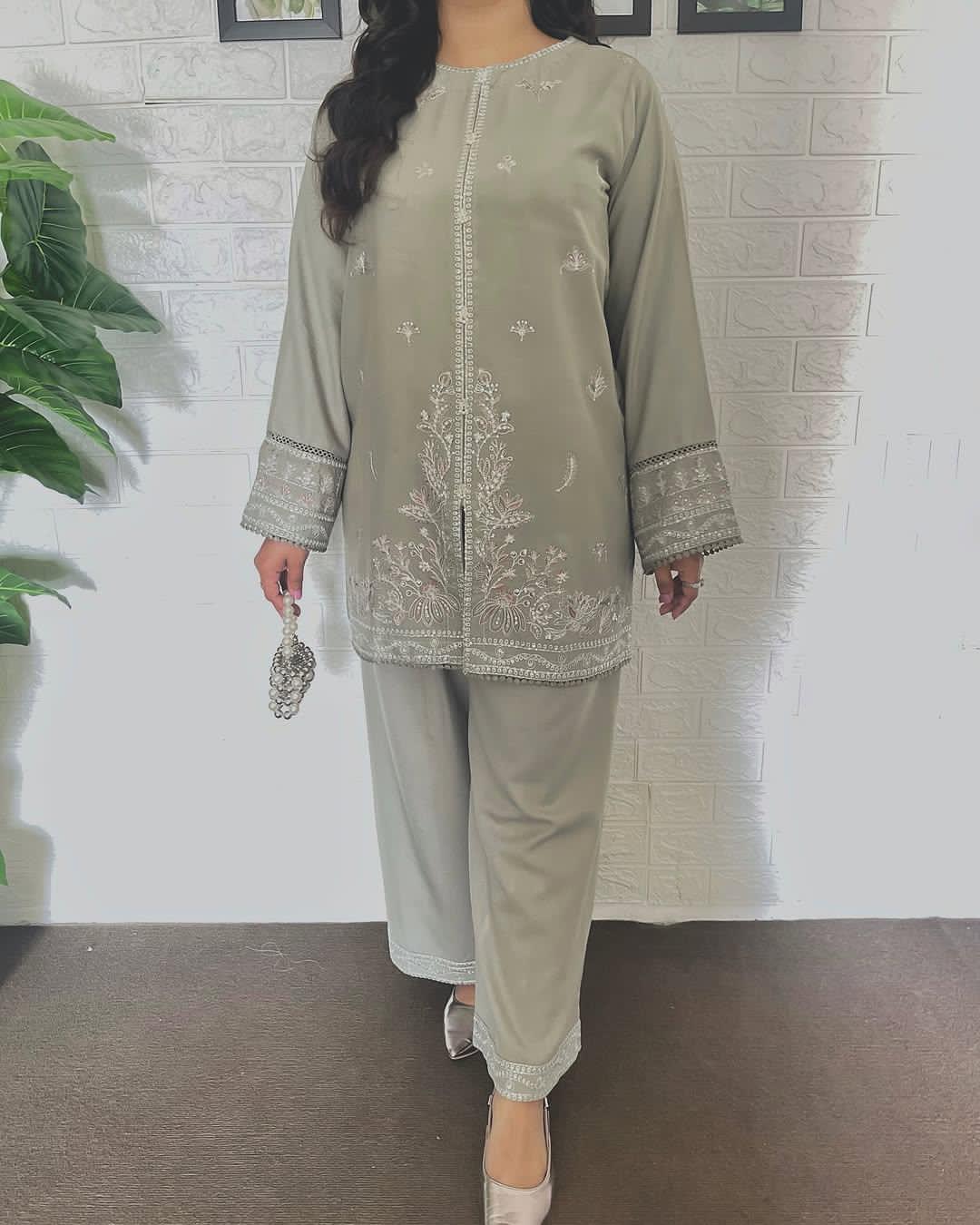 JENIFER EMB CO-ORD SET - Image 3