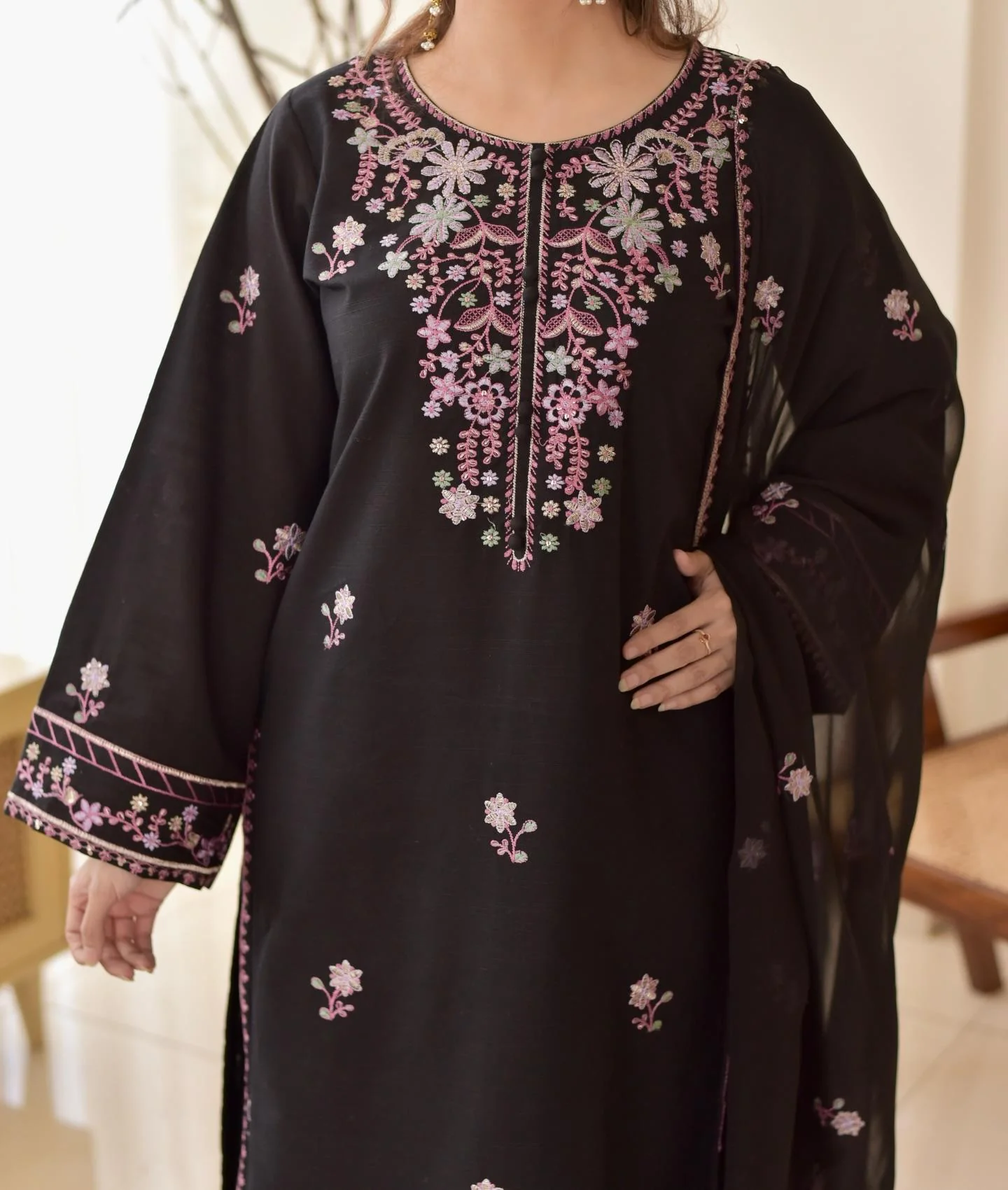 JUHI LAWN 3PC - Image 2