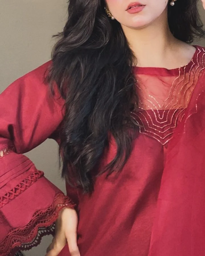 MAHNOOR SILK 3PC WITH FARSHI SHALWAR - Image 6