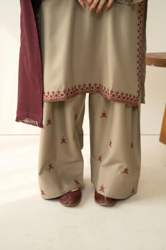 MARINA SHAWL 3PC ( FARSHI SHALWAR ) - Image 4