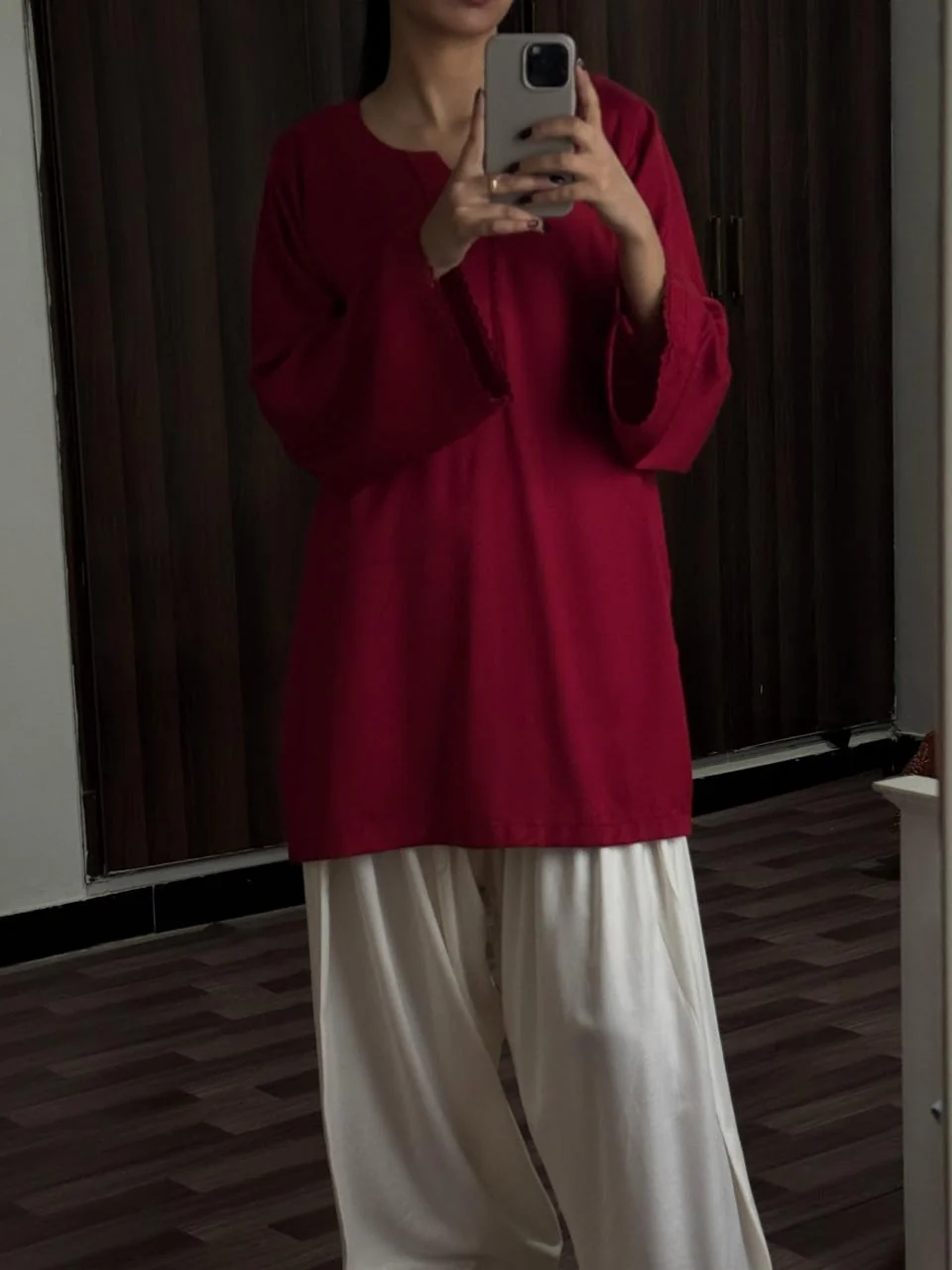 MEHROON / WHITE SET ( FARSHI SHALWAR ) - Image 4