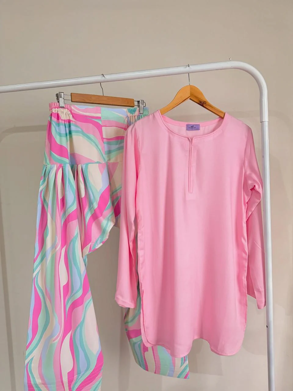PINK SET ( FARSHI SHALWAR ) - Image 3