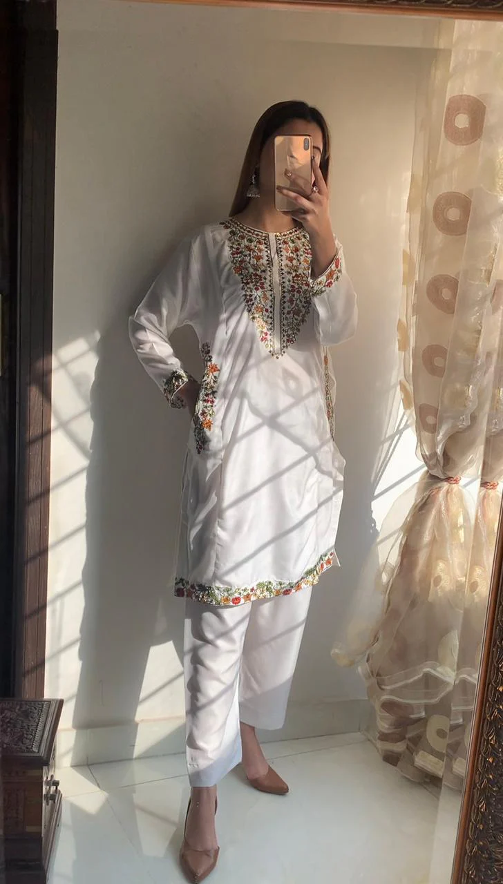 Pocket Sequence Embroidery 2pcs (𝐋𝐢𝐦𝐢𝐭𝐞𝐝 𝐒𝐭𝐨𝐜𝐤!) - Image 4