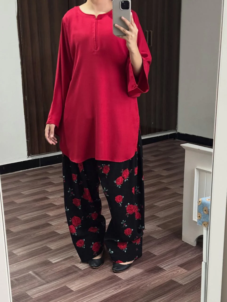 RED FLORAL SET ( FARSHI SHALWAR ) - Image 3
