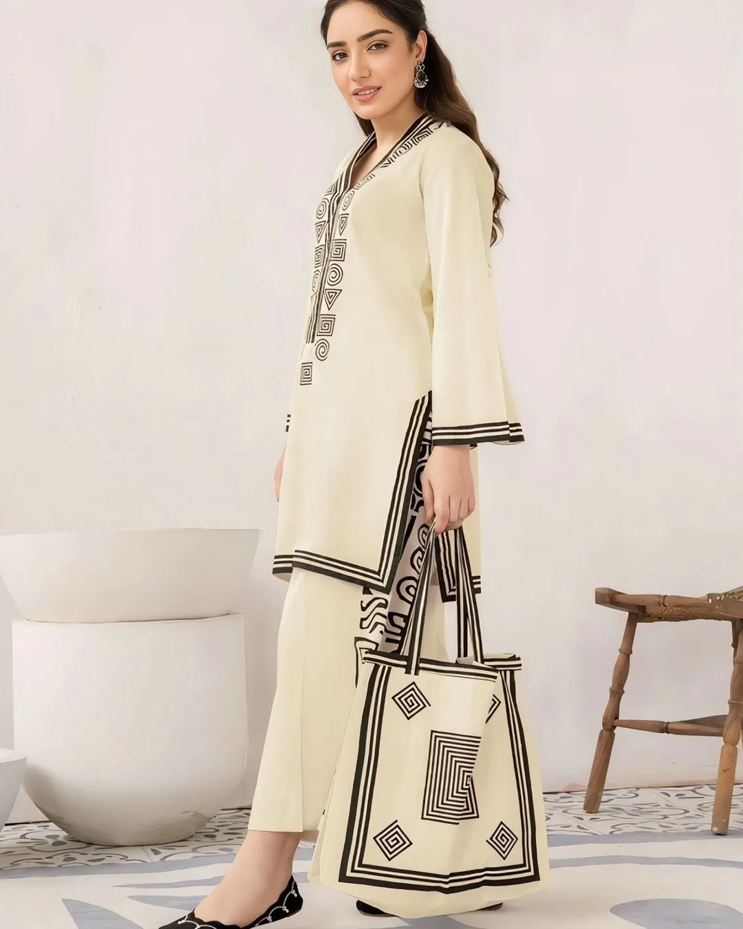 Retro 2 Pc Suit With Hand Bag - Image 4
