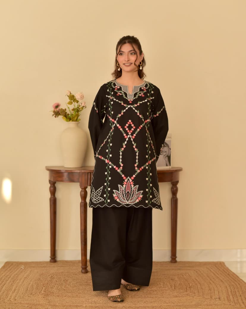 SIMRAN LAWN 3PC ( FARSHI SHALWAR ) - Image 3