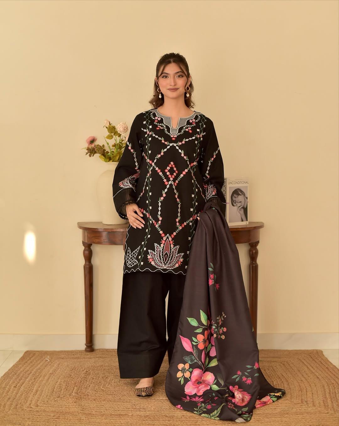 SIMRAN LAWN 3PC ( FARSHI SHALWAR ) - Image 5