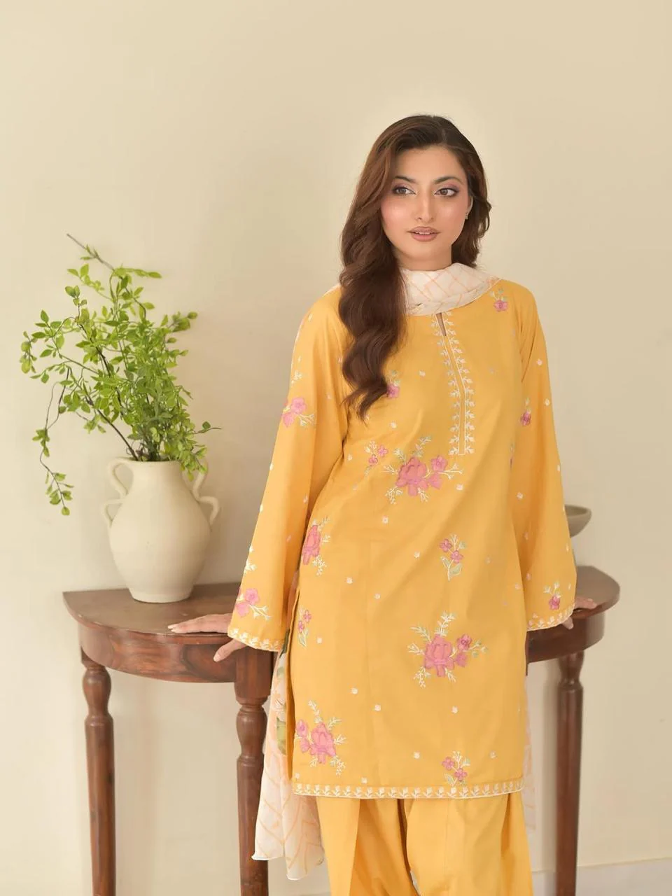 SUNAINA 3PC ( FARSHI SHALWAR ) - Image 2