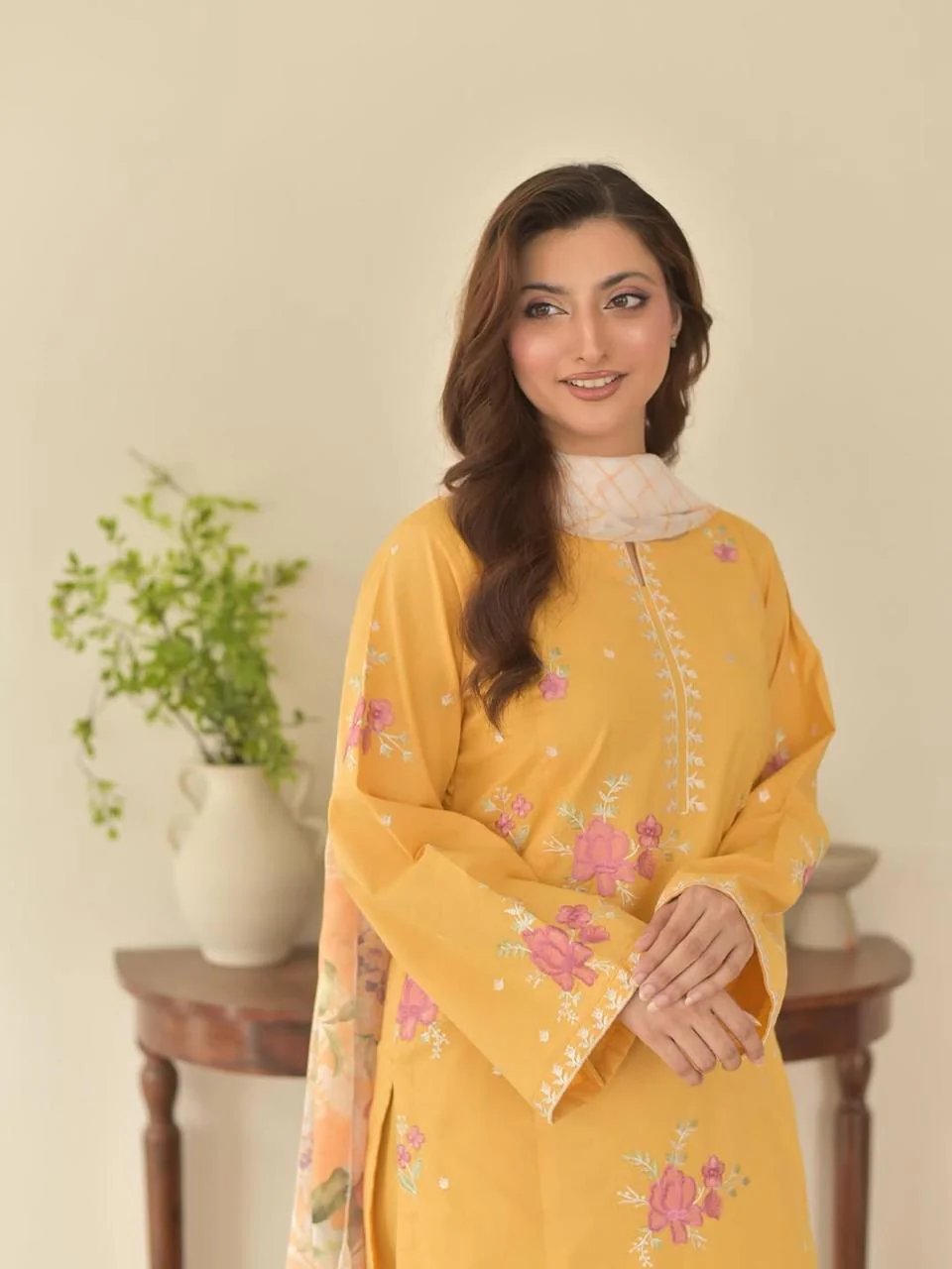 SUNAINA 3PC ( FARSHI SHALWAR ) - Image 4