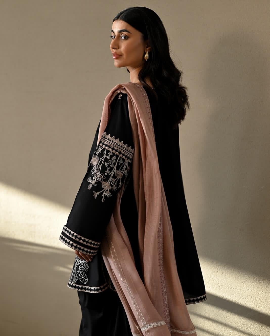 EID SPECIAL ZAIB LAWN LUXURY CO-ORD SET WITH FARSHI - Image 4